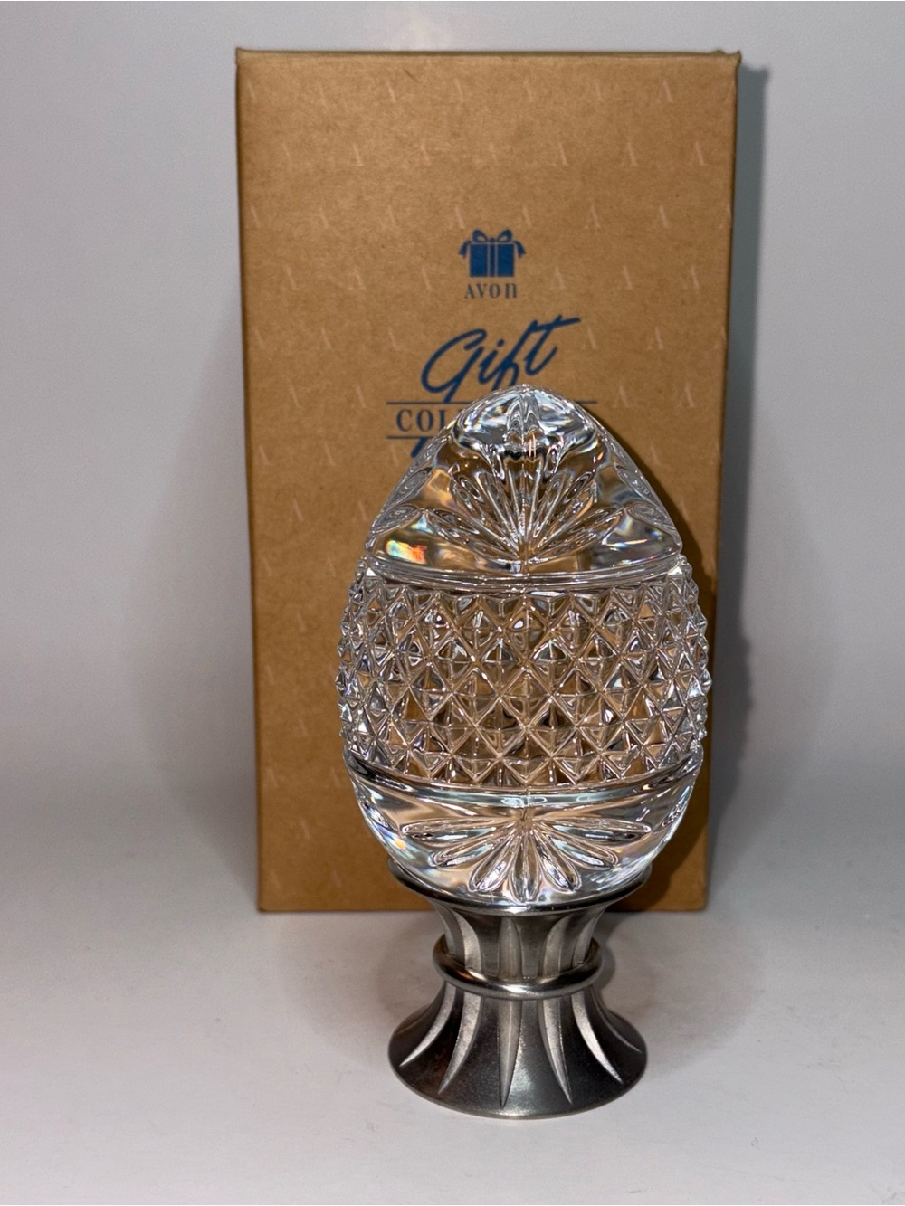Vintage Avon Majestic Crystal Egg w/Pewter Stand & Box France 2.25”x4.5” 1993